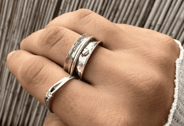 תמונה מהסטודיו של Jewelry Room TLV, סדנאות צורפות ביפו