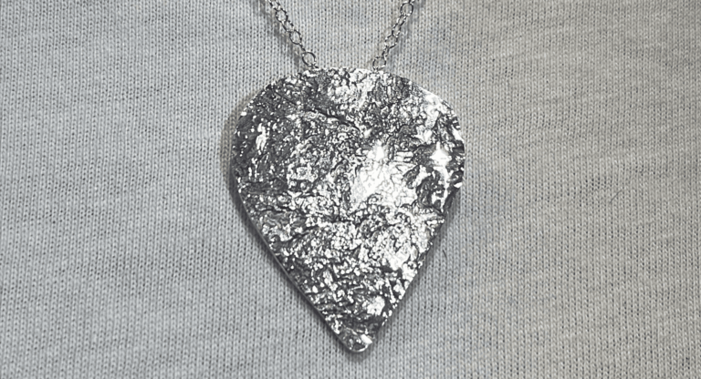 תמונה מהסטודיו של Jewelry Room TLV, סדנאות צורפות ביפו