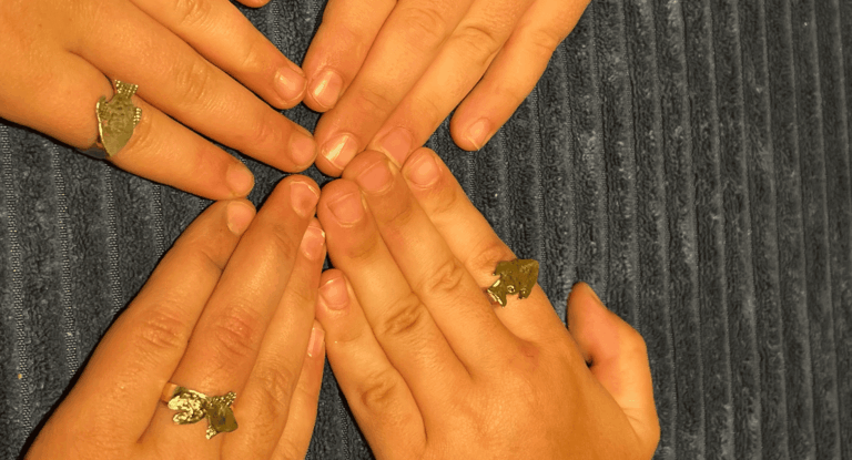 תמונה מהסטודיו של Jewelry Room TLV, סדנאות צורפות ביפו