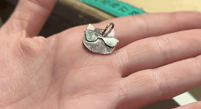 תמונה מהסטודיו של Jewelry Room TLV, סדנאות צורפות ביפו
