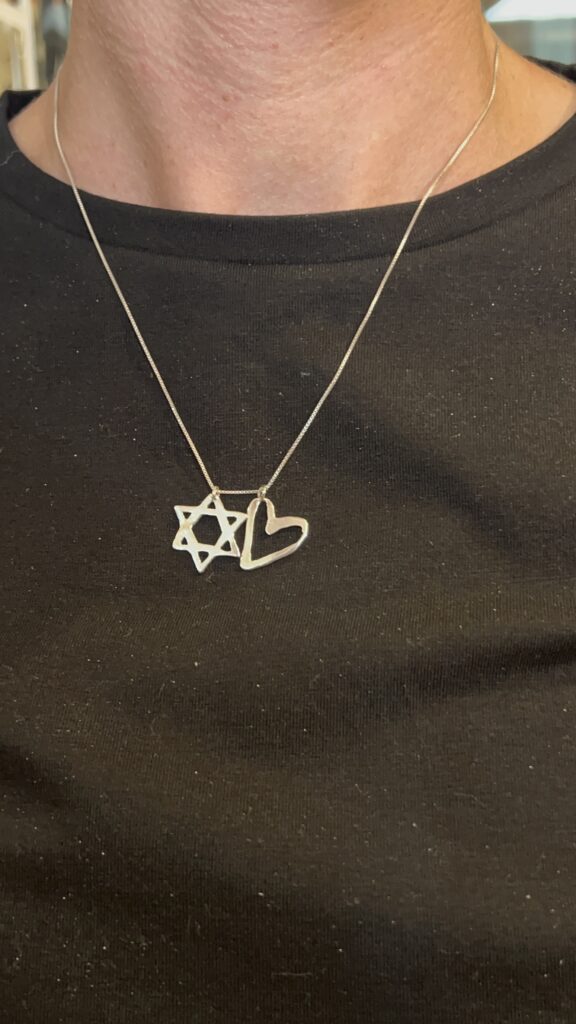 תליונים - תוצר מהסטודיו